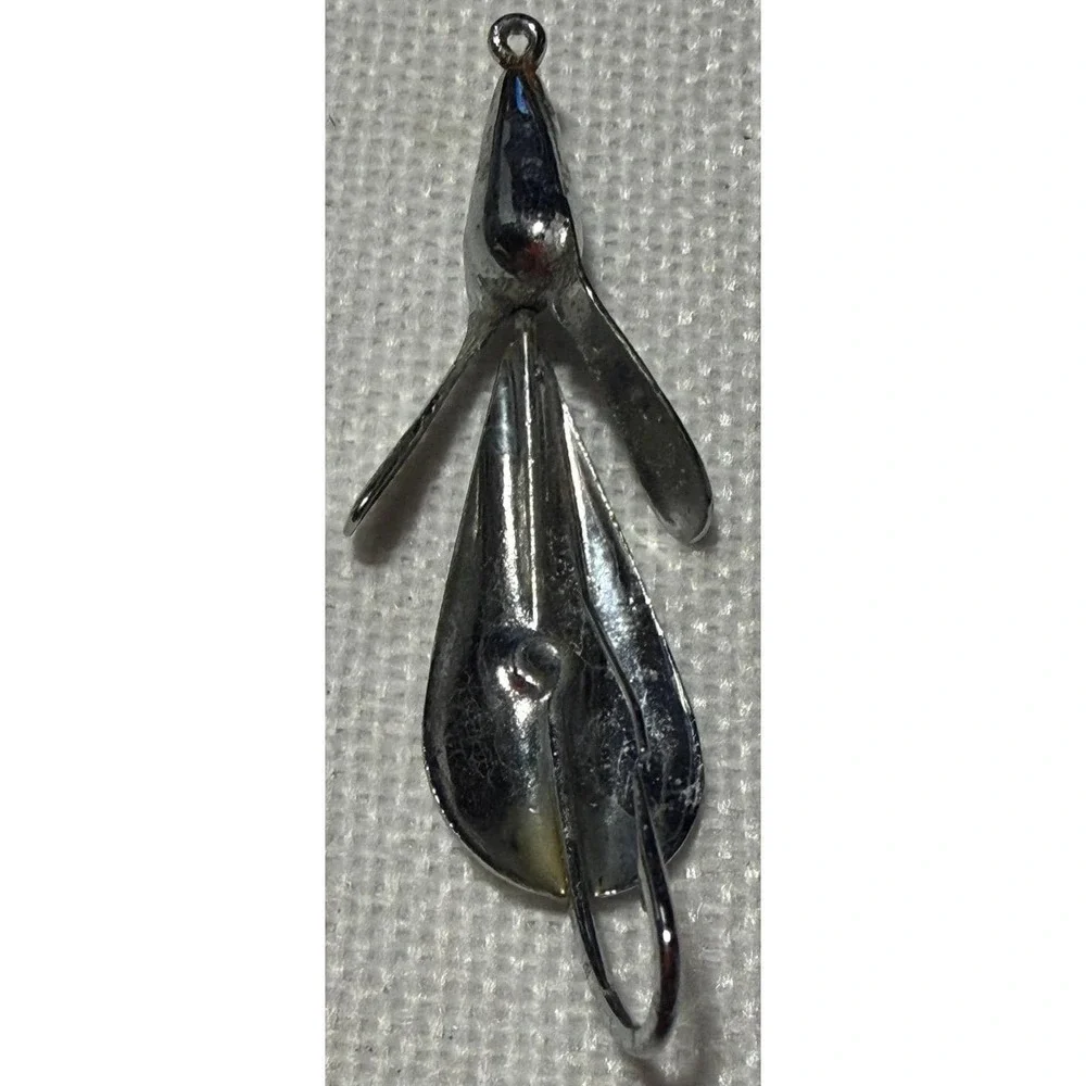 Vintage Silver Tone Metal Winged Propeller Fishing Lure Single Hook Tackle NB051